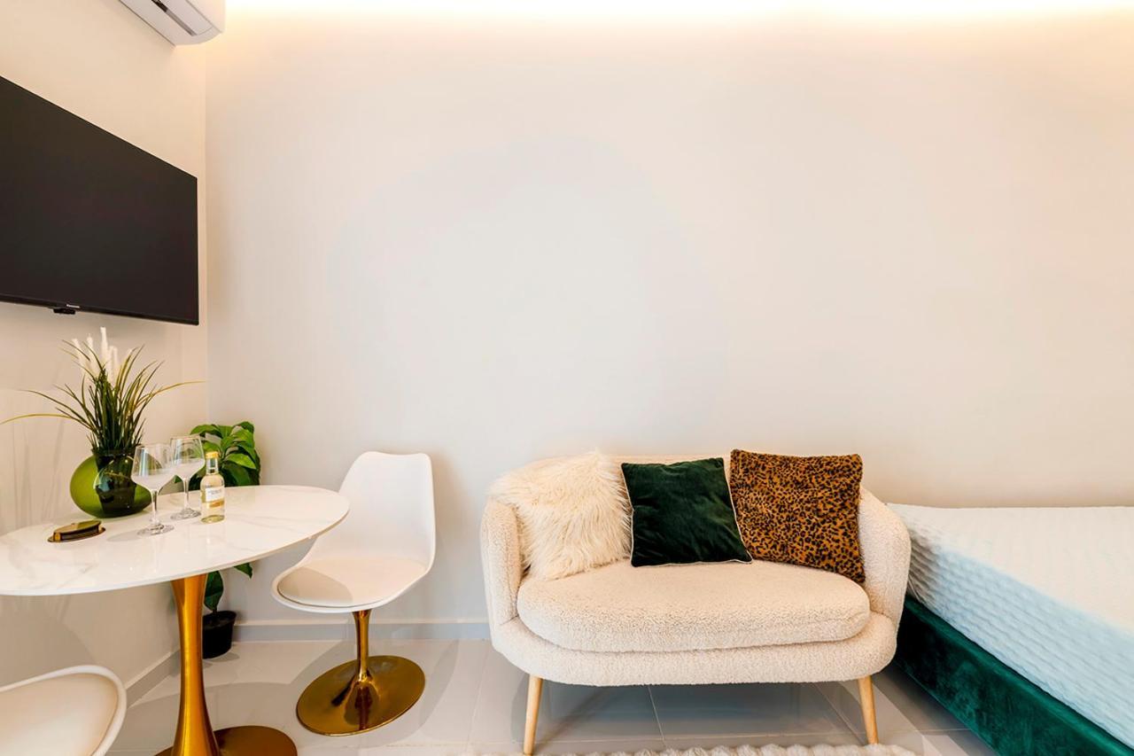 Boutique3436 Luxury Apartment Athén Kültér fotó